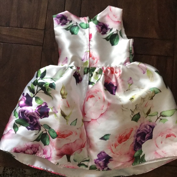 Girls Dress - Picture 3 of 6